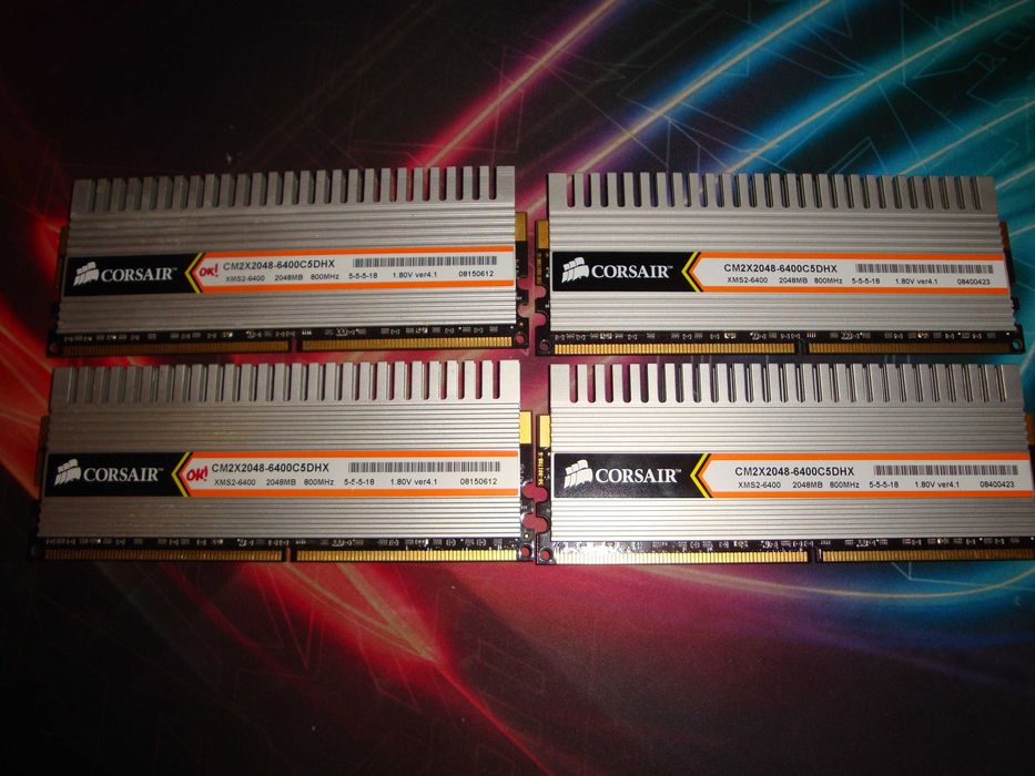 kit memorii ram DDR2 Corsair XMS2 DHX 8GB 4x 2GB 800 Mhz de colectie