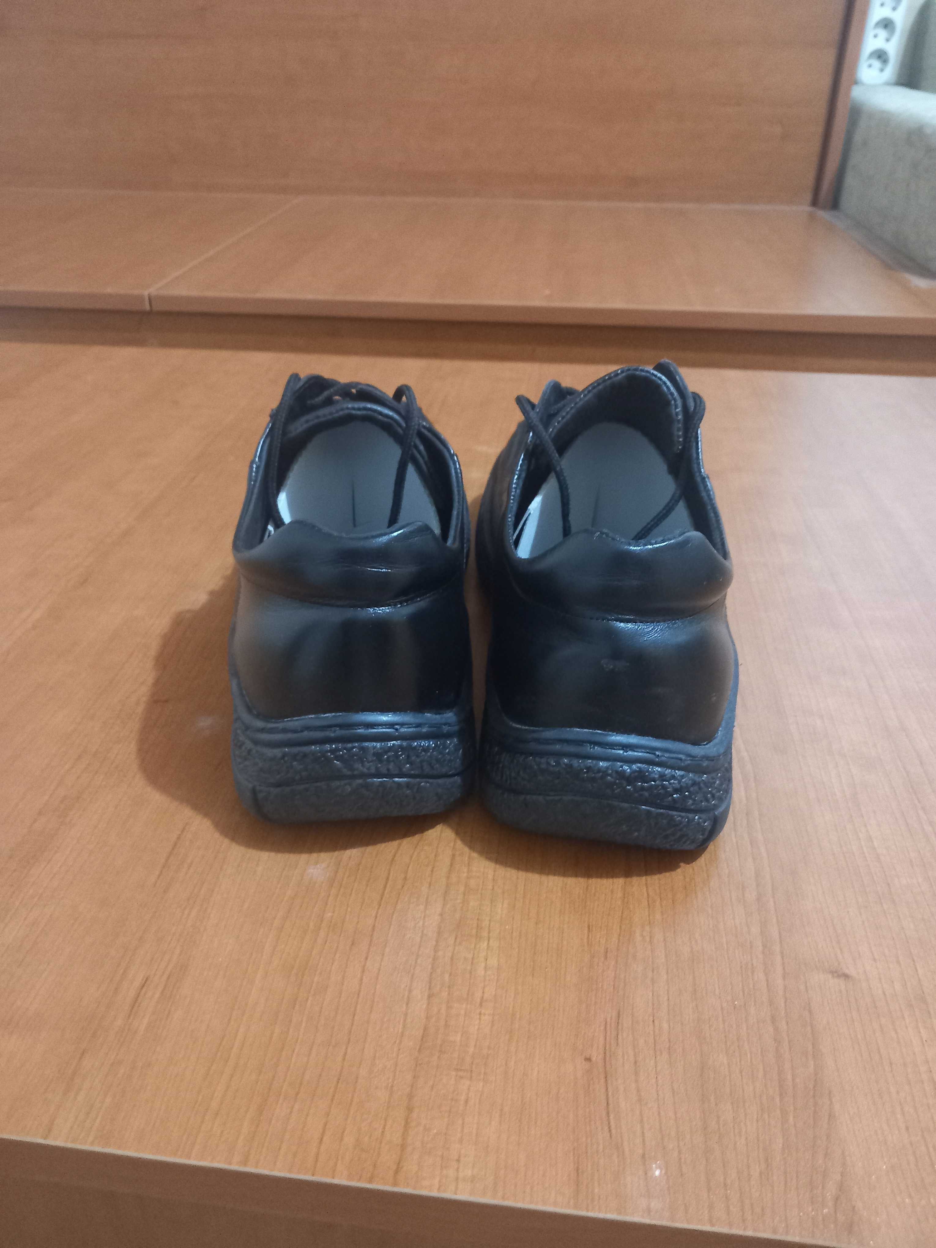 Чисто нови мъжки обувки N 46
