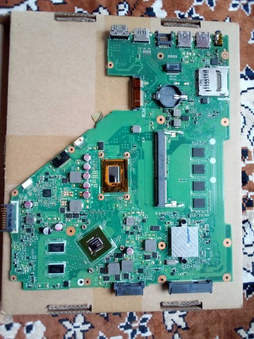 ПРОДАМ. Материнская плата X550CL MAIN BOARD REV. 2.1 Core i7
