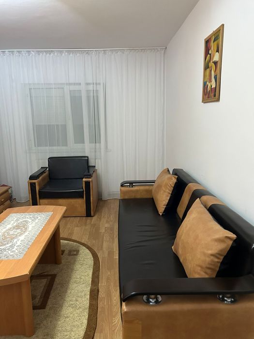 Apartament 3 camere de inchiriat