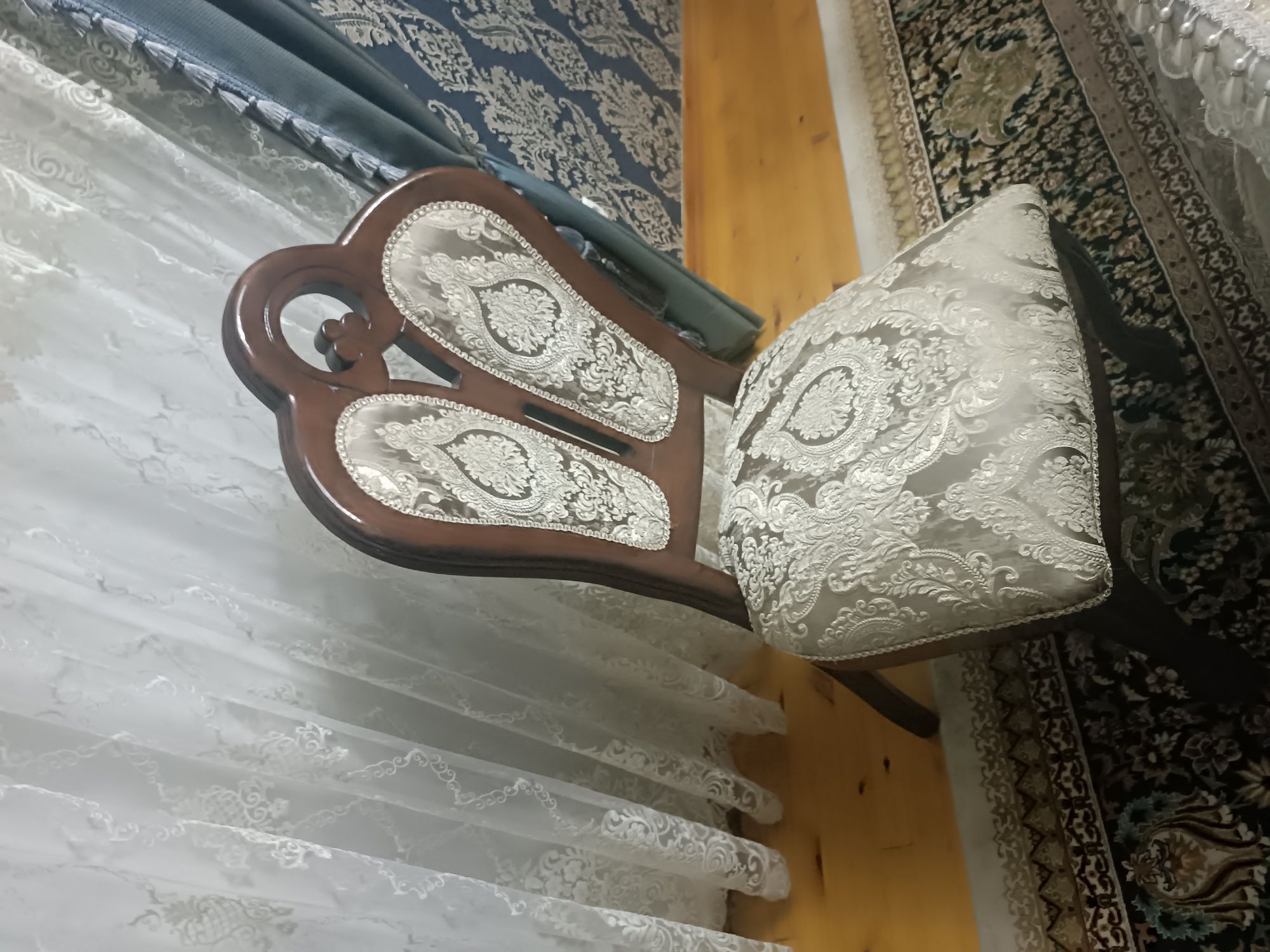 8(ta)Stul Oval Stoli Italyanskiy mebel sotaman