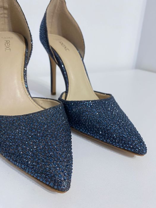 Pantofi stiletto