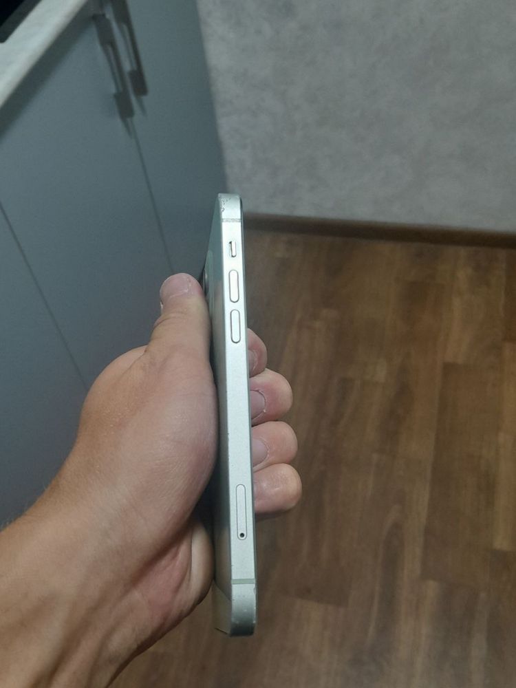 iphone 12 128GB holati yahshi 78 radnoy zeloniy karobkasi yoq