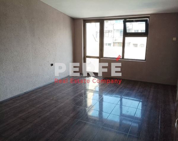 Продава се Тристаен апартамент в Бургас, Възраждане - 80 кв.м за 1750 €/кв.м - Снимка #4