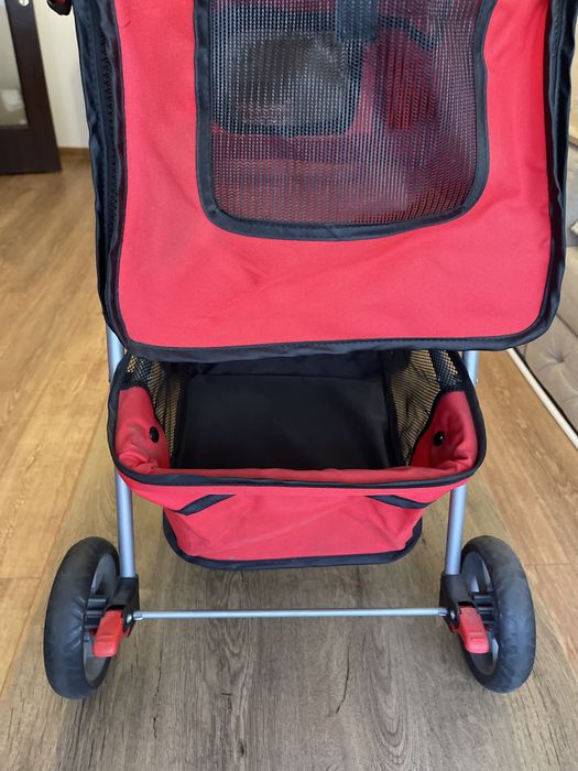 Carucior pentru plimbat animale