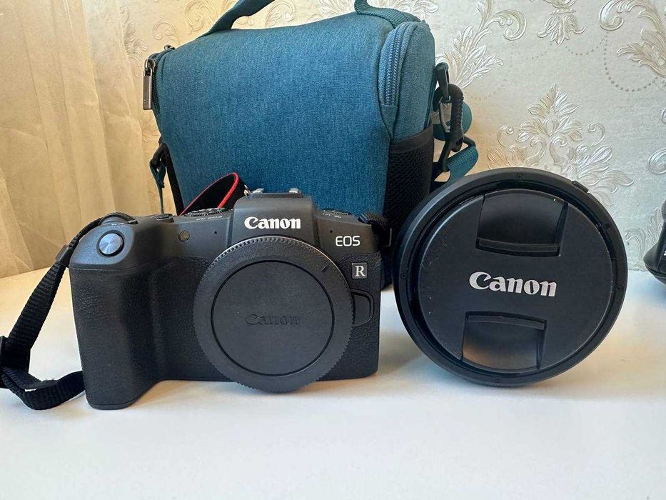 Фотоаппарат Canon EOS RP Body с объективом Canon RF 24-105mm f/4L IS