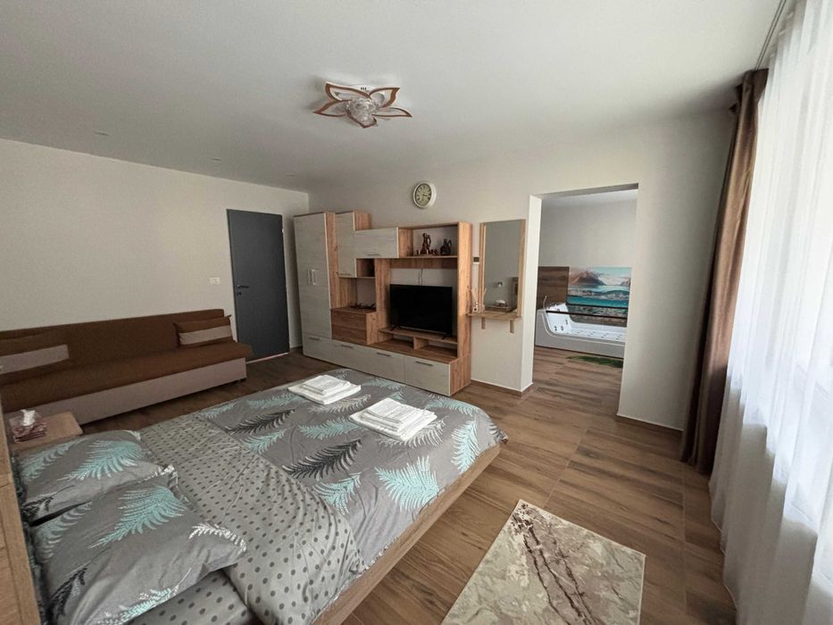 Apartament modern cu jacuzzi – oază de relaxare în regim hotelier