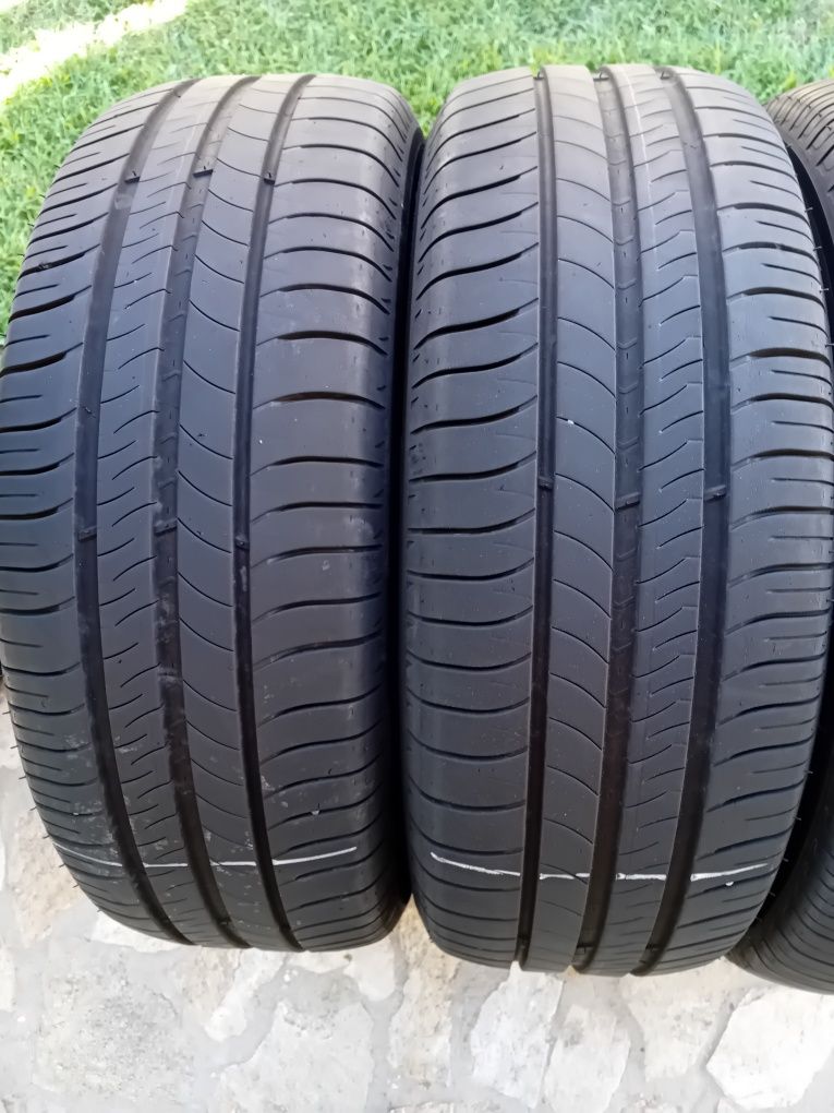 205 60 16 Michelin Energu saver