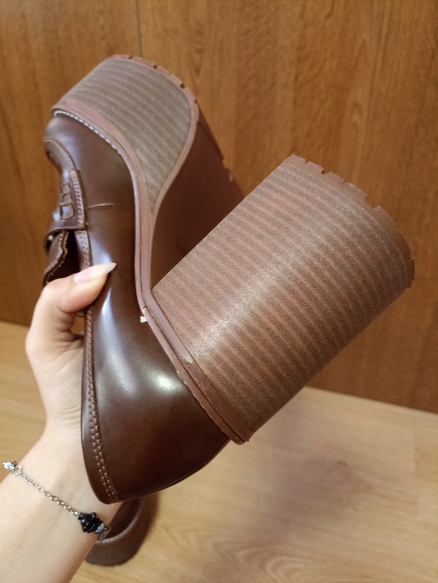Pantofi cu platforma  Bershka