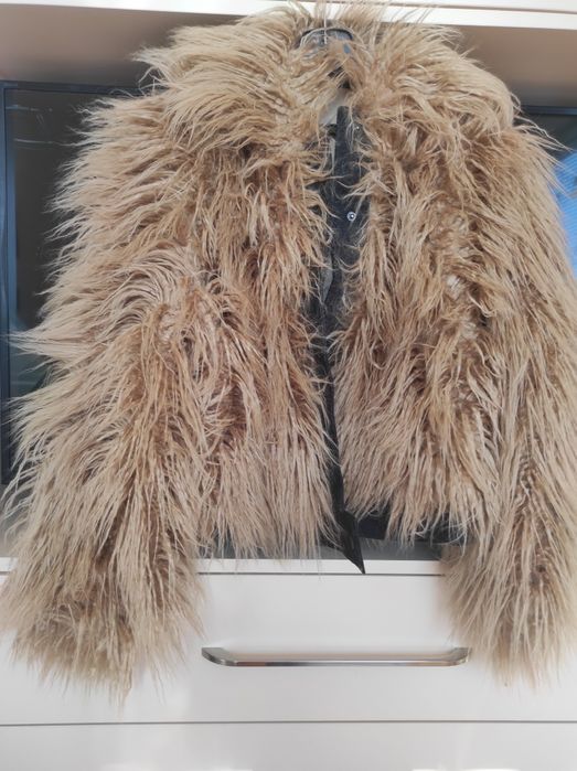 Две страхотни актуални палта,подходящи за зимния сезон