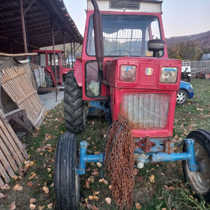 Tractor U650 cu troliu si sapa