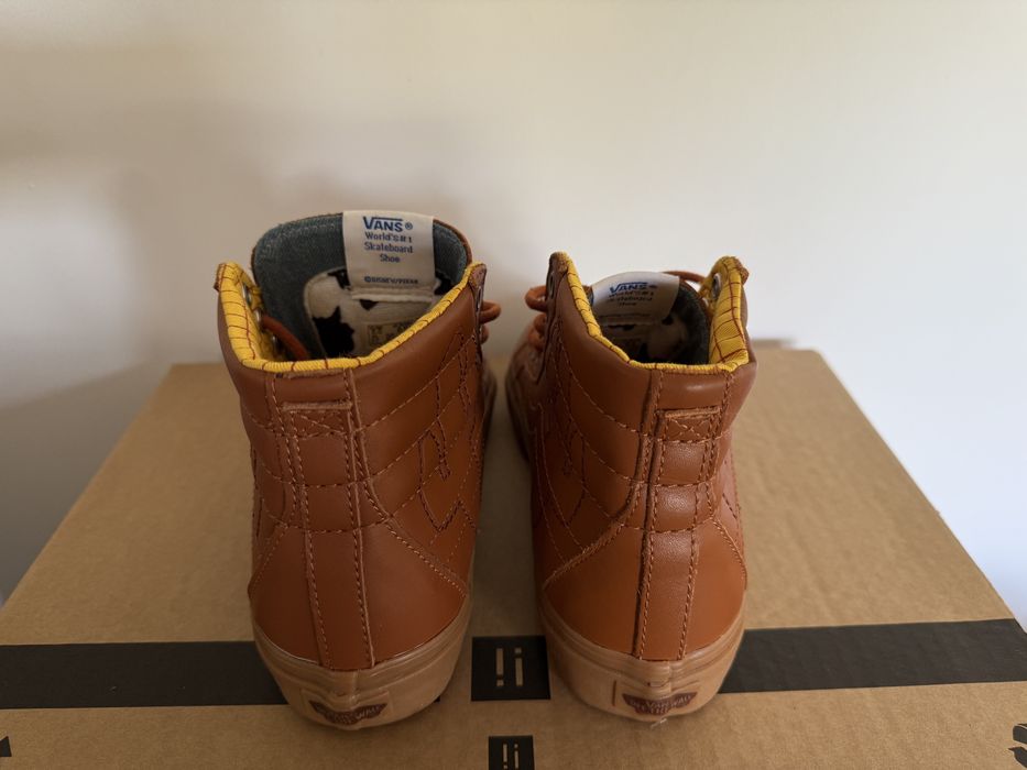 Vans Sk8 Hi Toy Story Woody - Disney Andy Sneakers - marime 36,5 EUR
