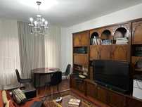 Închiriez Apartament 4 Camere 110 mp. Loc Parcare în curte comună