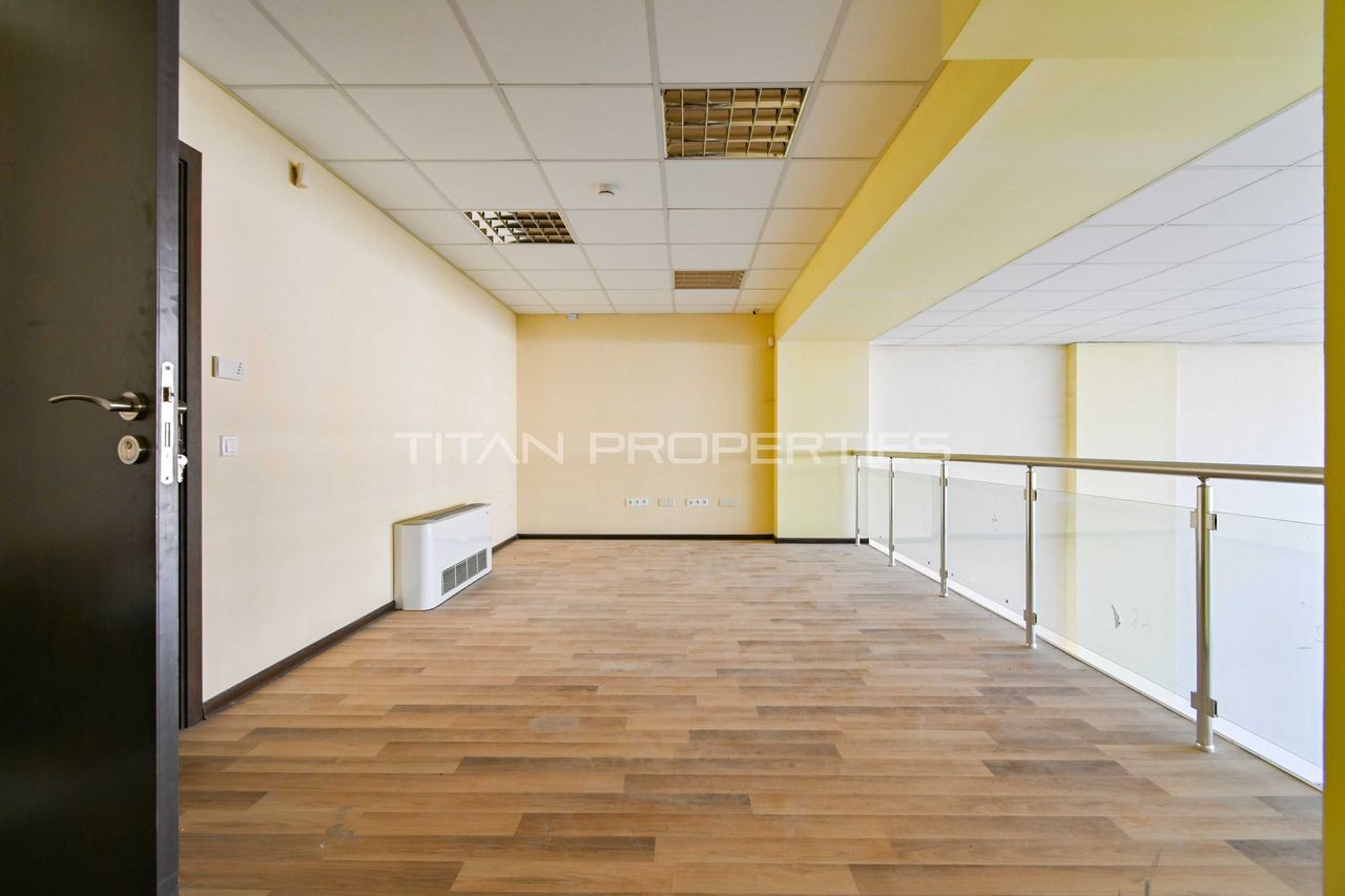 Продава се Офис в София, 7-ми 11-ти километър - 5681 кв.м за 1330 €/кв.м - Снимка #3