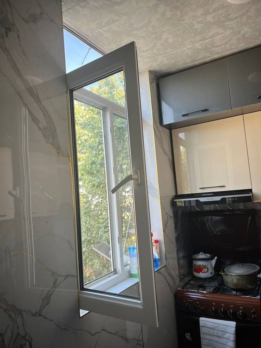 2-Комн. 3-Этаж. 77-Серия. 60м². Улучшенка. Кирпичный. Геофизика.