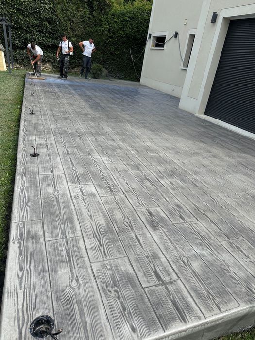 Beton amprentat – pavaj decorativ pentru curți, alei și terase!