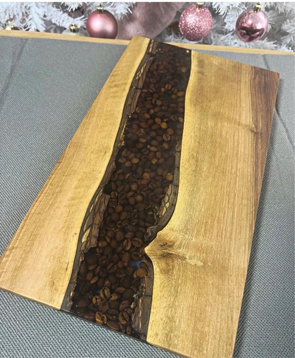 Уникални дъски за рязане и сервиране на мезета от орех и дъб