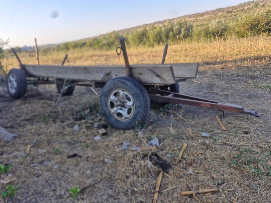 Disponibil. Pntr cai sau tractoraș