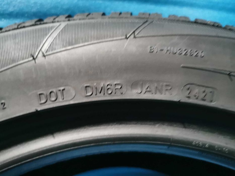 225 55 16 dunlop m+s 2 buc