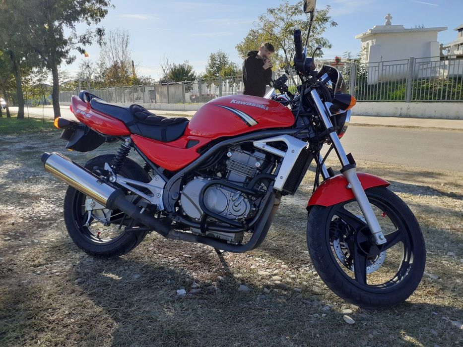 Se vinde kavasaki  er5 la doar 23 000 de km în creștere
