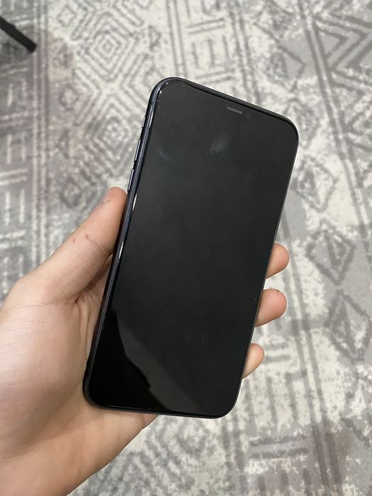 Продам Айфон 11 64гб