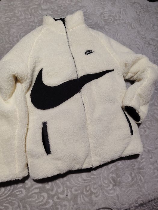 Geaca Nike cu două fete