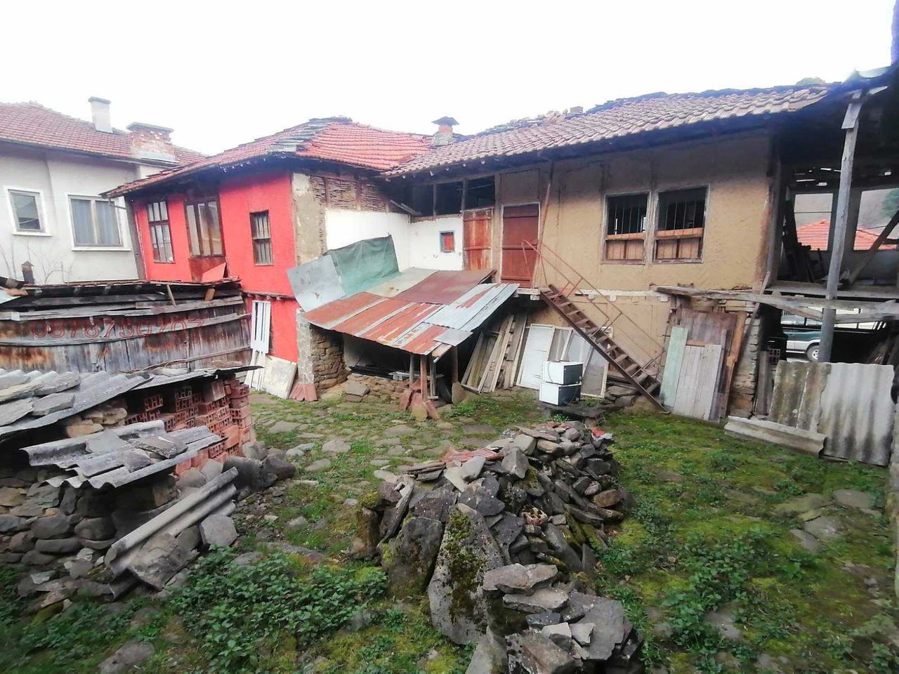 Продава се Къща в с. Черни Осъм, Област Ловеч - 179 кв.м за 94 €/кв.м - Снимка #3
