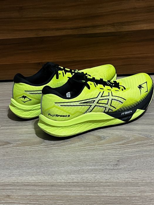 Asics Fujispeed 3 р-р 41,5 , 7 uk, 26 см.