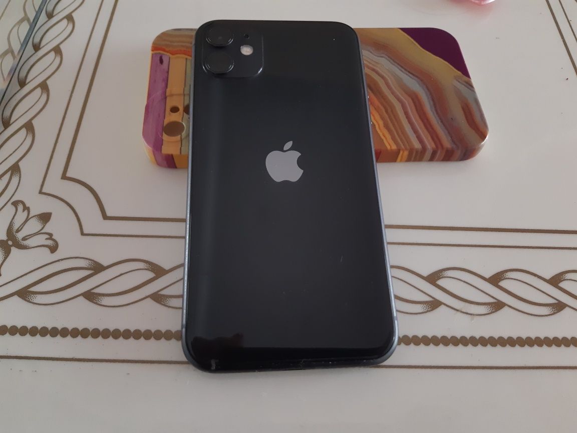 iPhone 11 цвет черный серый