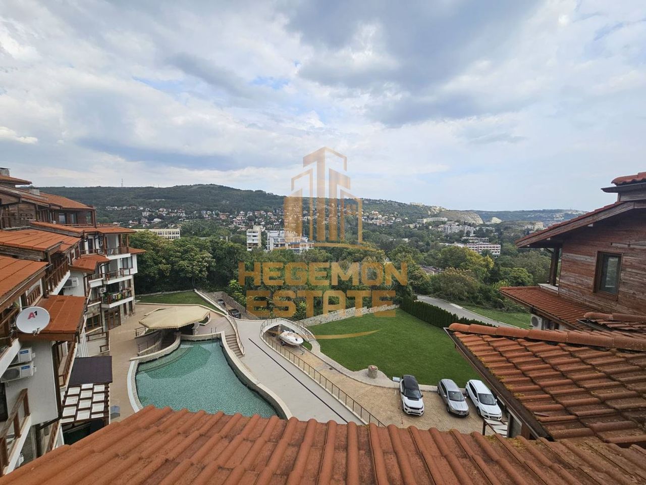 Продава се Четиристаен апартамент в Балчик - 209 кв.м за 1242 €/кв.м - Снимка #11