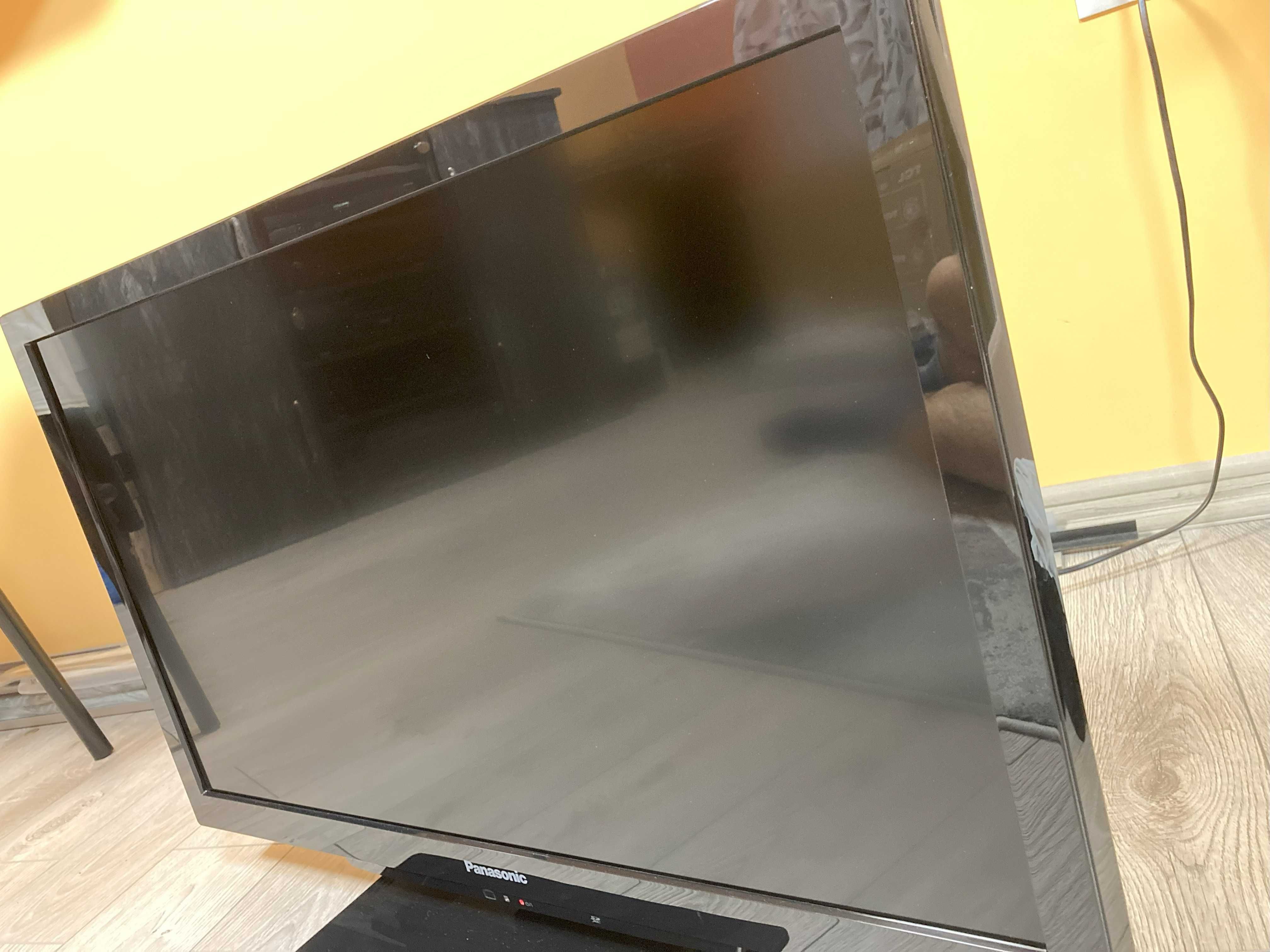 LCD телевизор Panasonic Viera TX-L32C4E, 32 инча, черен