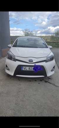 Toyota Yaris  AUTOMATA hibrid/ 2014