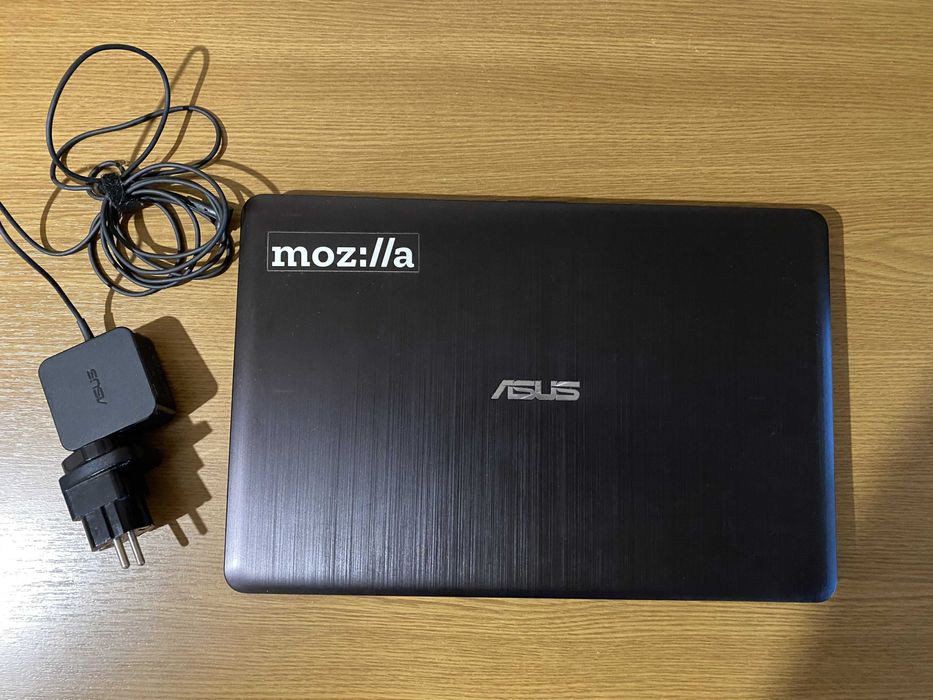 Laptop ASUS X540L i5 5200 4gb RAM SSD