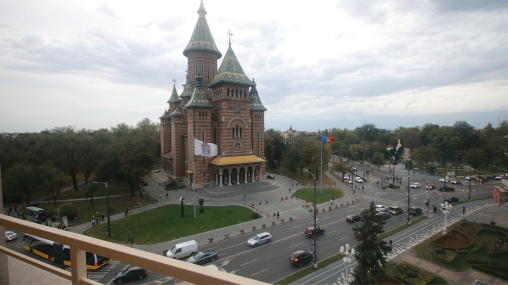 Inchiriez apartament in centrul Timisoarei