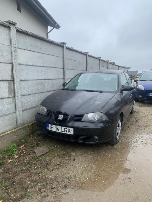 Vand Seat Ibiza negru