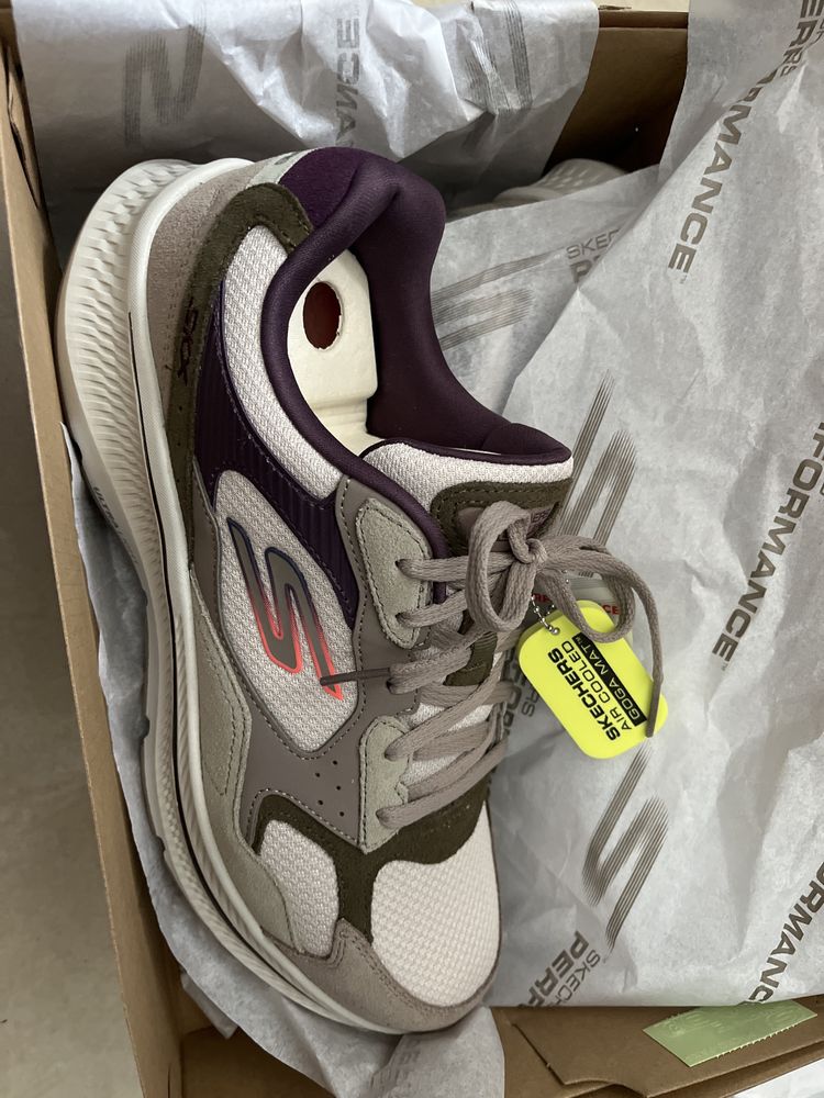 Adidasi skechers performance