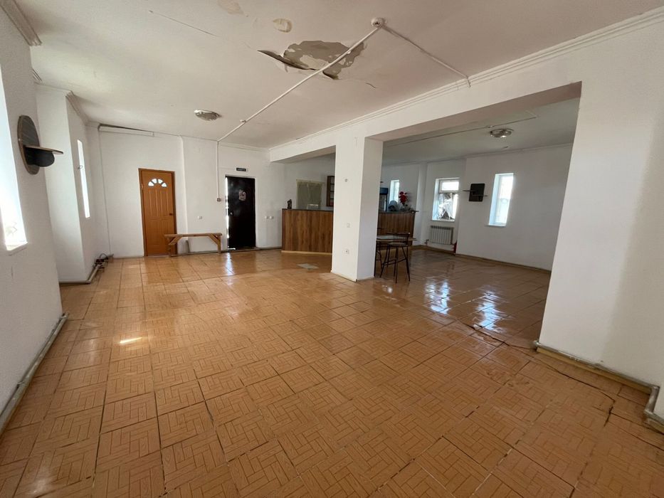 Продаётся здание (бывшее мини-кафе) в мкр. Береке(контейнерная)