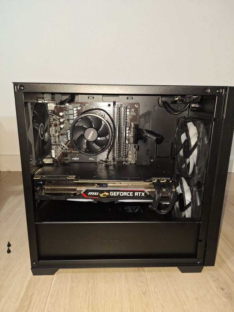 Vand PC de gaming NOU, cu RTX 2070 super si AMD ryzen