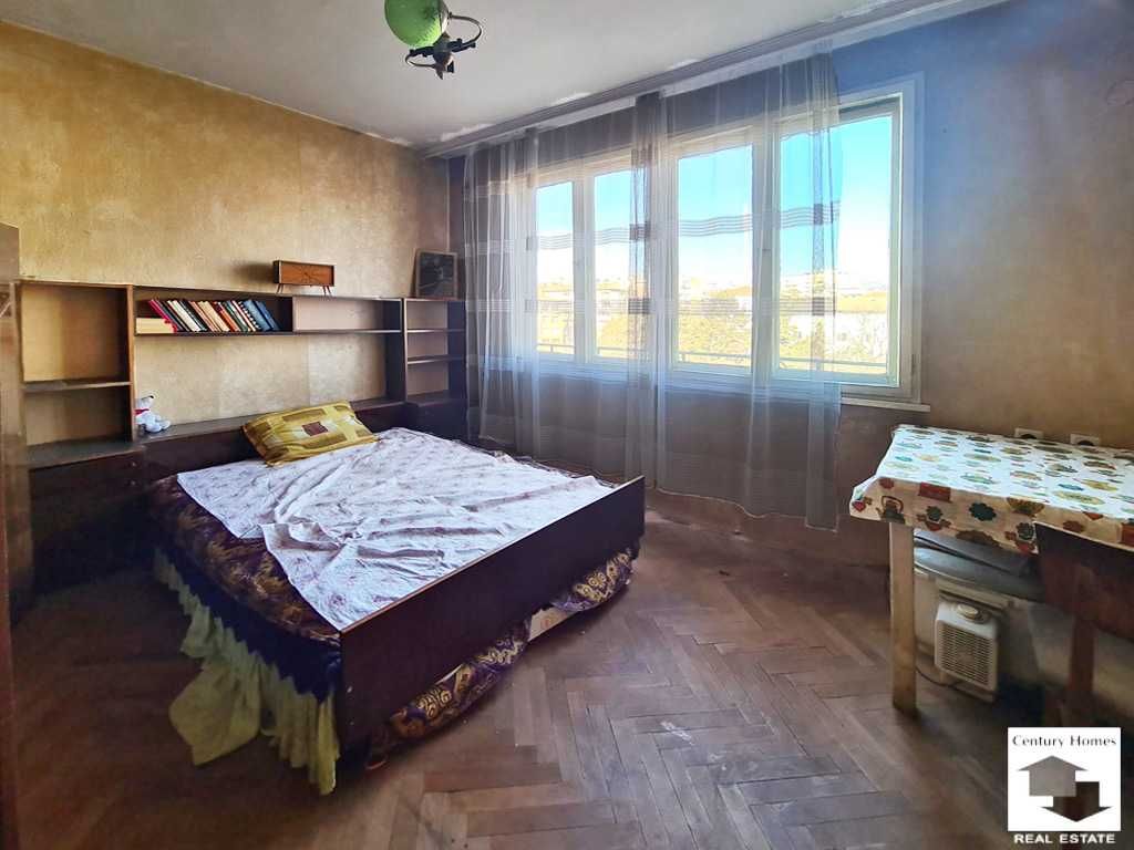 104868 ЕКСКЛУЗИВНО! Многостаен апартамент, широк център, В. Търново
