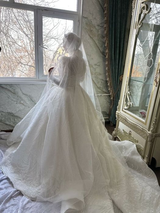 Свадебное платье