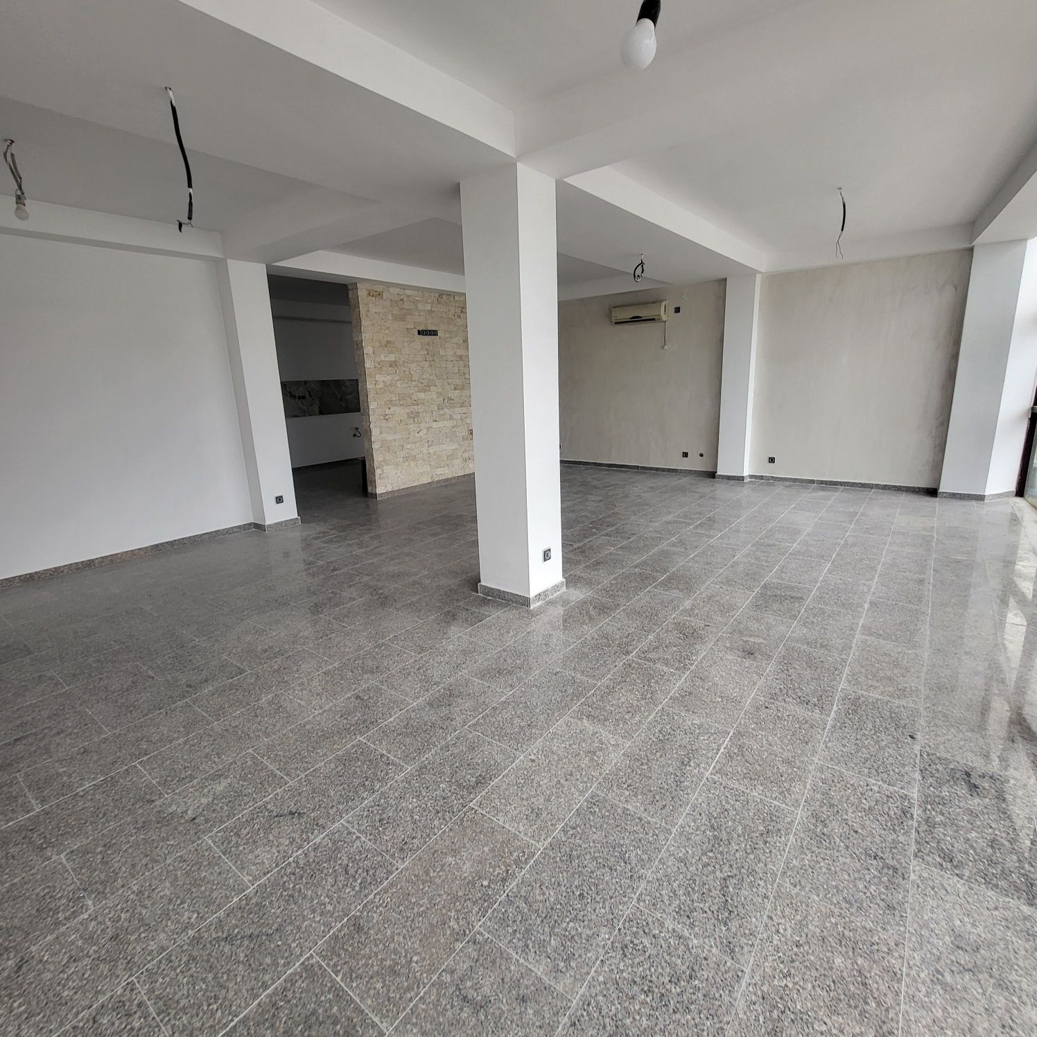 Se vinde apartament-local birouri