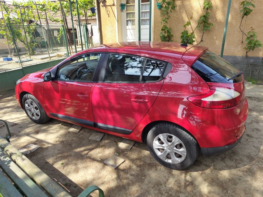 Vand Renault Megane 3!!!1.5 dci 90 cp