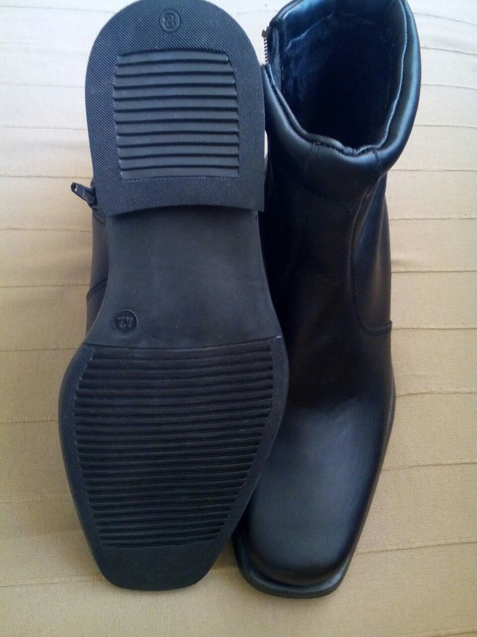 Обувки Боти