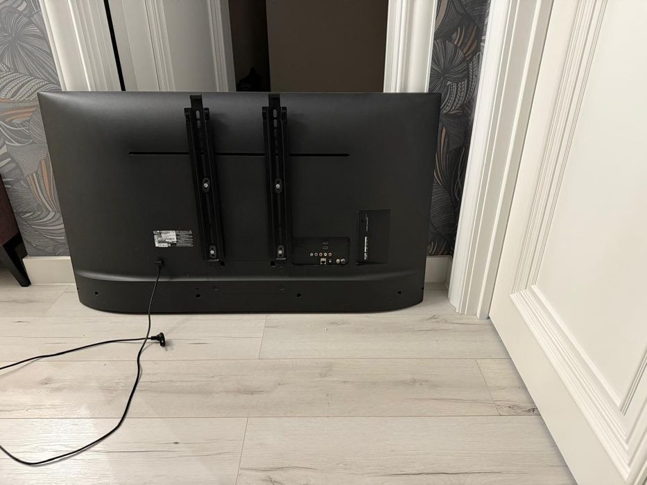 Телевизор LG 48" (Пишите на вотсапп)