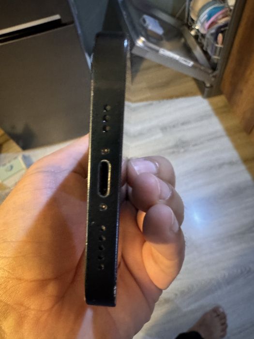 Iphone 14 85% baterie