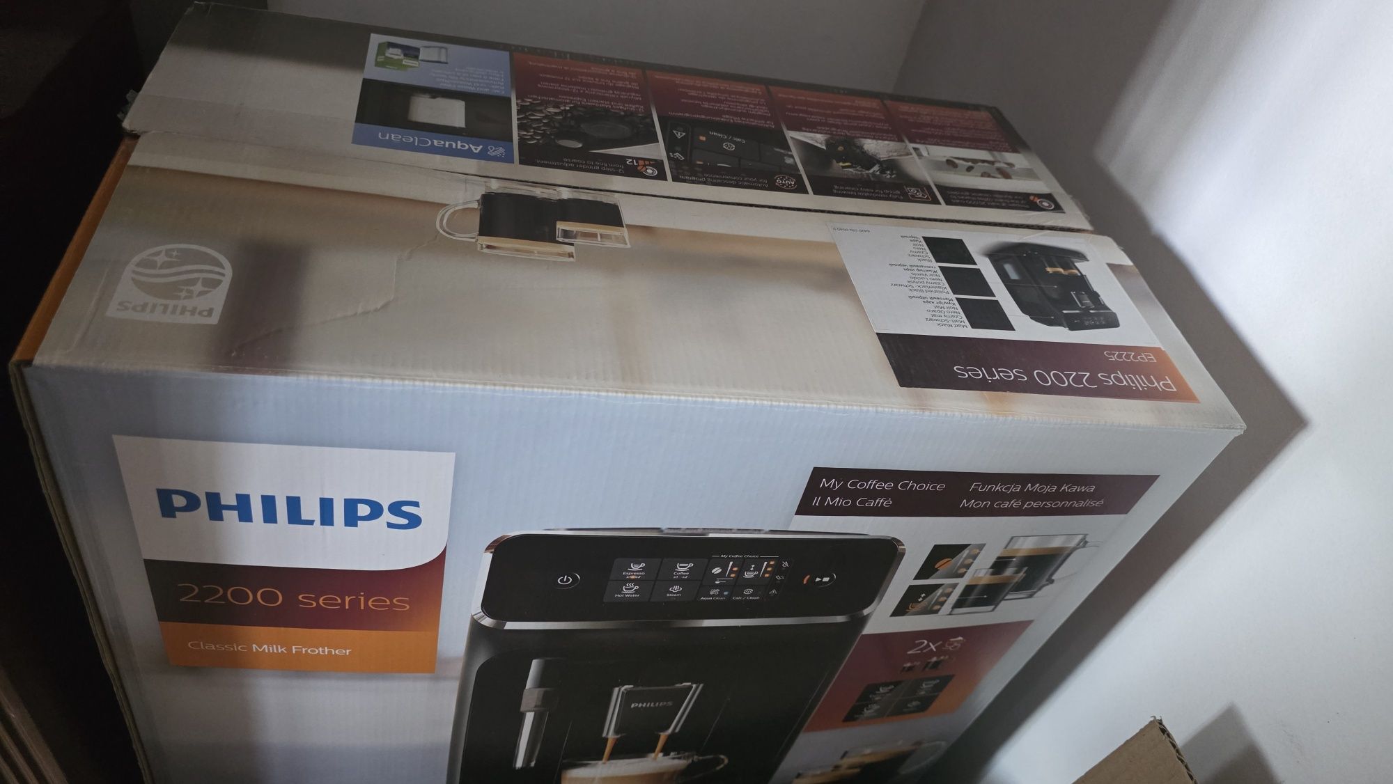 Espressor Automat Cafea Philips Seria 2200  in cutie cu garanție.