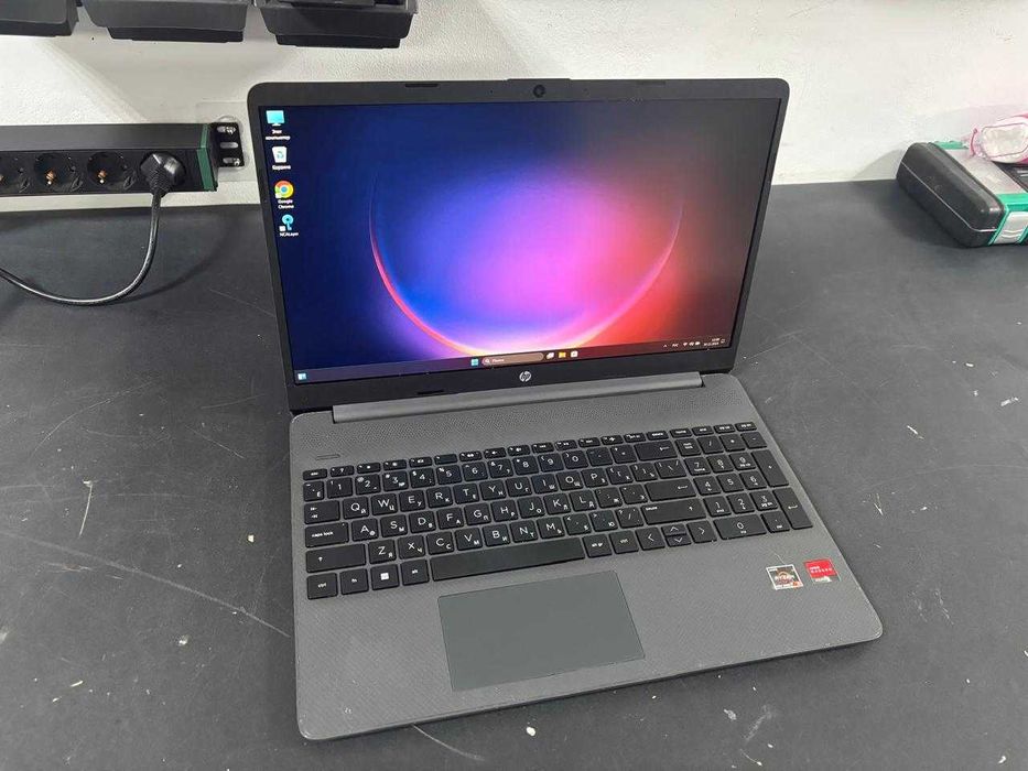 Ноутбук Hp работает шустро Ryzen 3