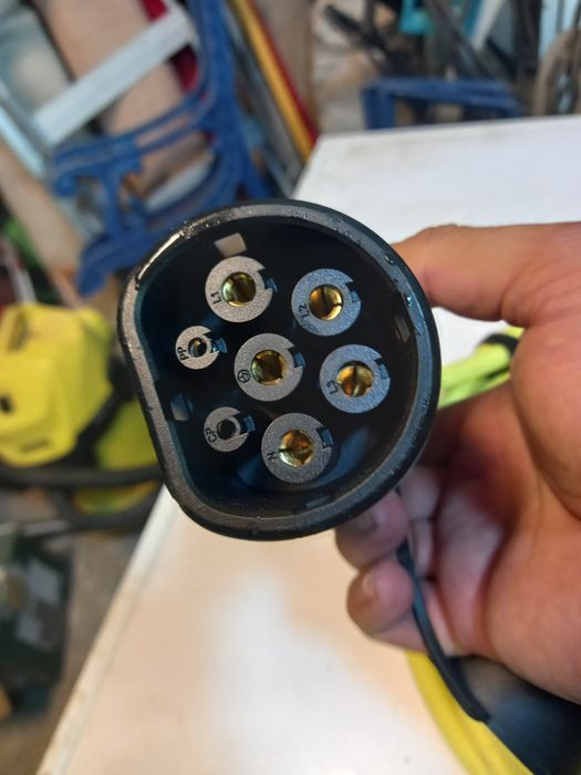 Кабел MENNEKES за зареждане на електрически автомобил