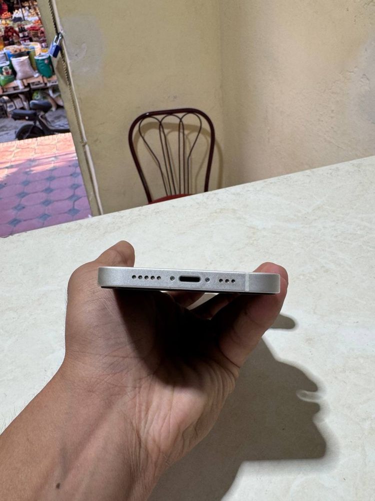 iPhone 12 65Gb xotira imei utgan 77% yomkis holati idial kar dak bor