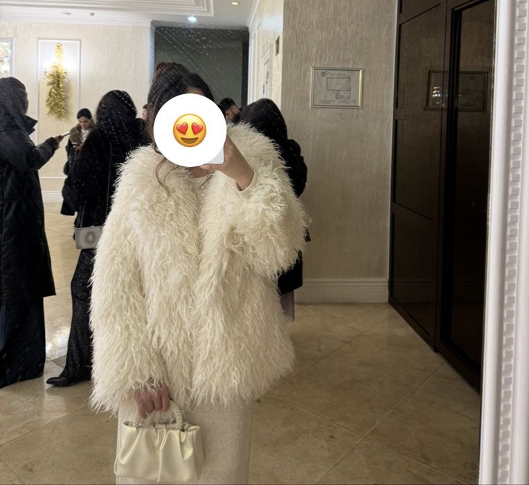 Продаю Эко шуба белая